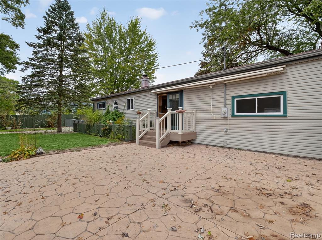 43801 Burtrig Road, Van Buren, MI 48111 — Photo 30