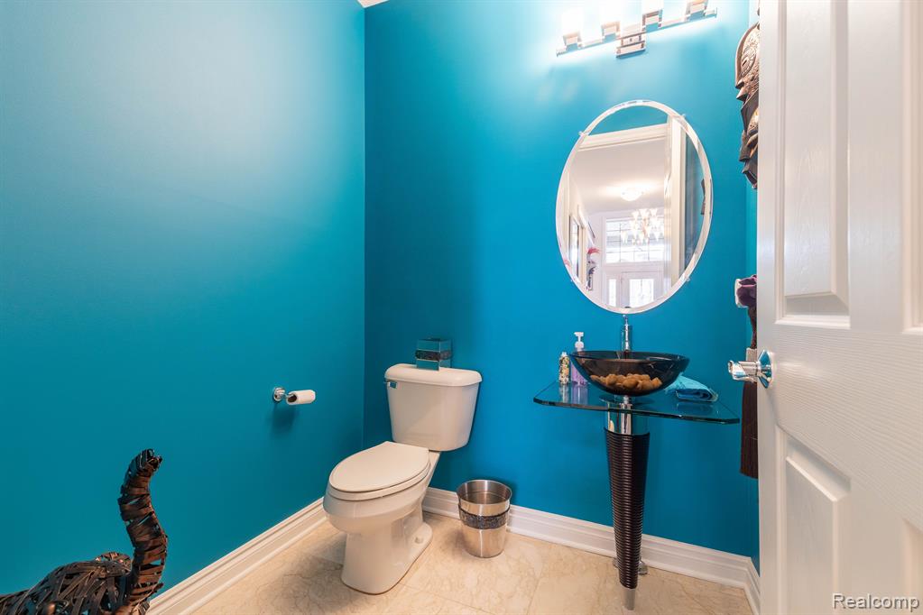6458 ENCLAVE Drive, Clarkston, MI 48348 — Photo 31