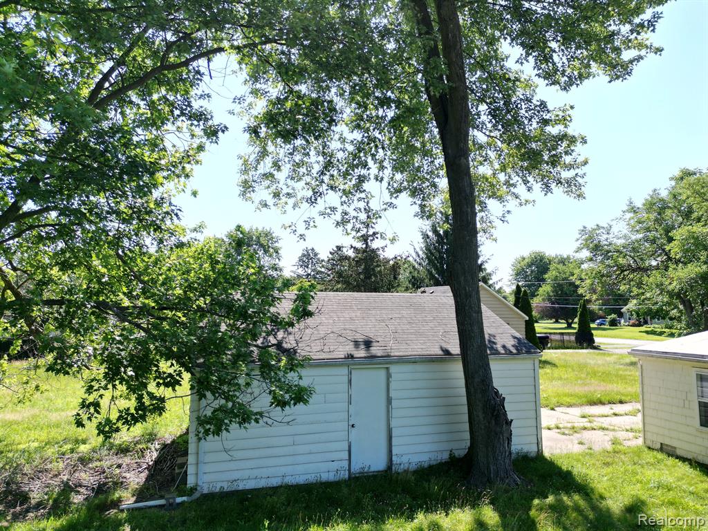 6123 E ATHERTON Road, Burton, MI 48519 — Photo 4