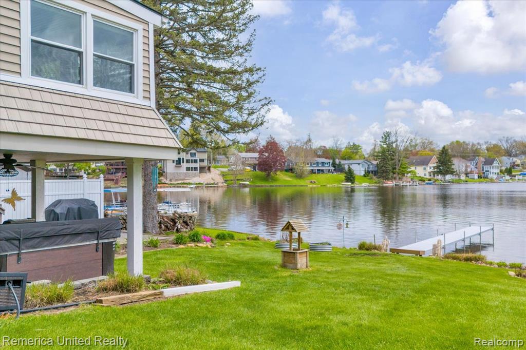 999 Lakeside Drive, Brighton, MI 48116 — Photo 3