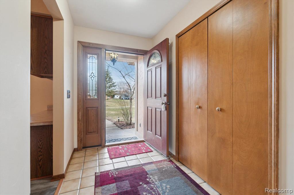 9400 ENGLISHMAN Drive, Fenton, MI 48430 — Photo 6
