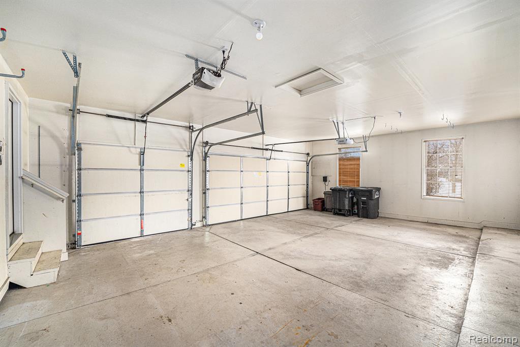 45247 OAK FOREST Drive, Northville, MI 48168 — Photo 16