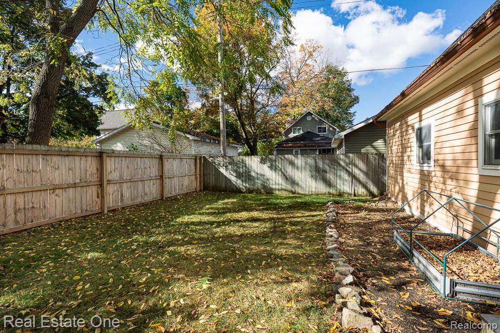 629 N Calhoun Street, Lapeer, MI 48446 — Photo 57