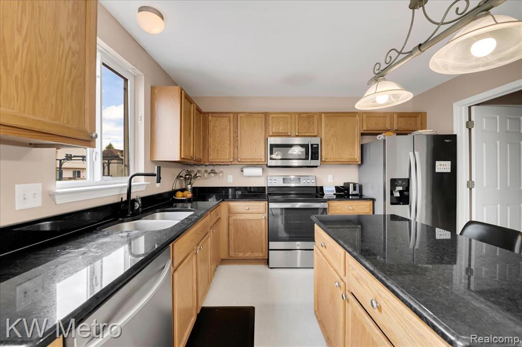 7696 Henley Drive, Ypsilanti, MI 48197 — Photo 12