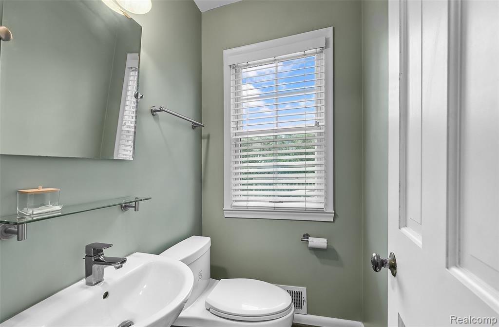 100 Overhill Road, Bloomfield Hills, MI 48301 — Photo 20