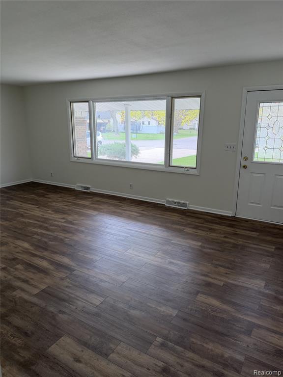 6924 Lynn Ann Drive, Hudsonville, MI 49426 — Photo 16