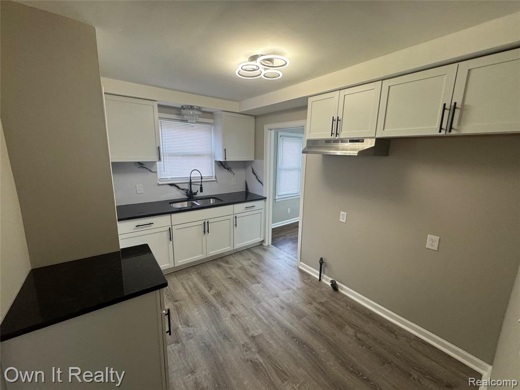 8621 Hartwell Street, Detroit, MI 48228 — Photo 9