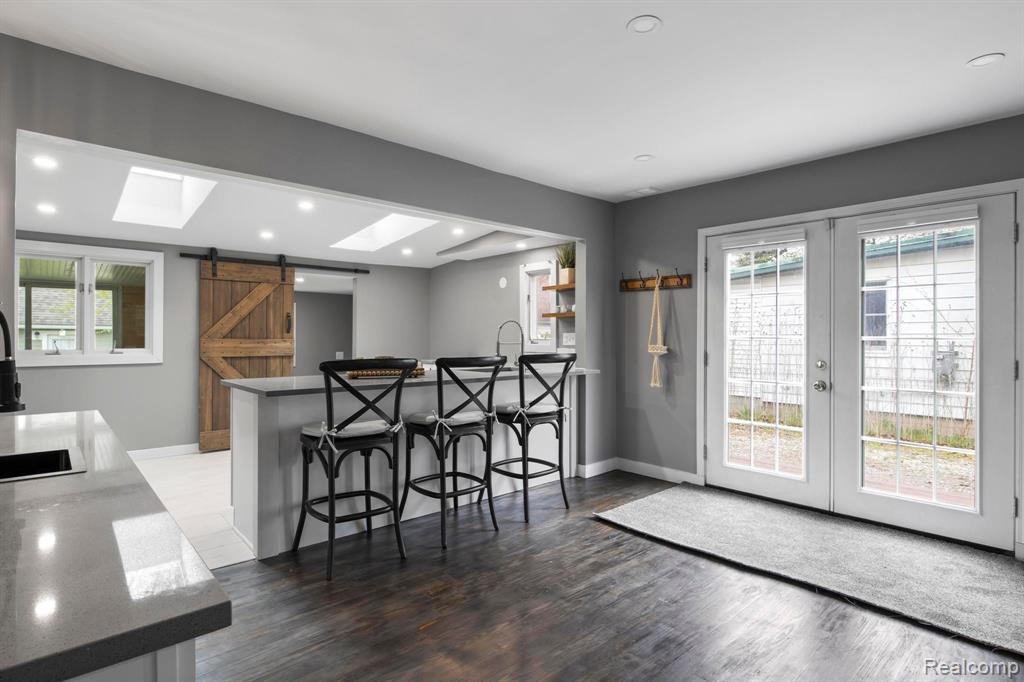 10281 GROVE Drive, Whitmore Lake, MI 48189 — Photo 19