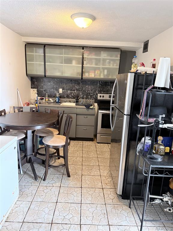 8900 E Jefferson Avenue N, 832, Detroit, MI 48214 — Photo 5