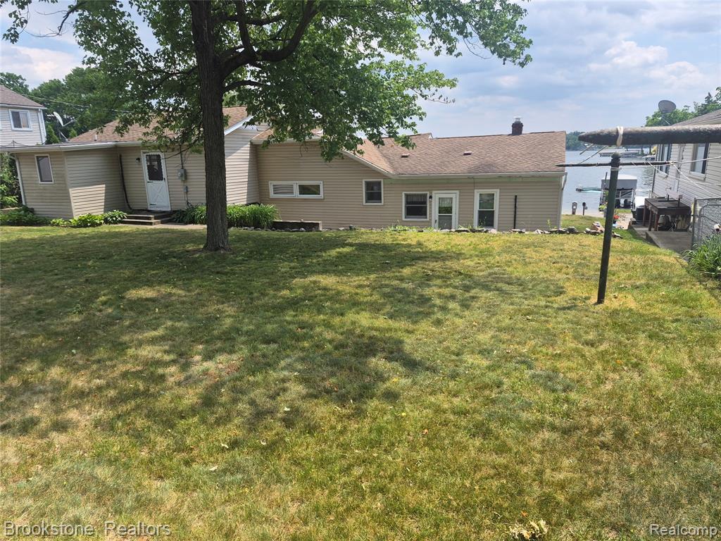 612 Buena Vista Avenue, Lake Orion, MI 48362 — Photo 10