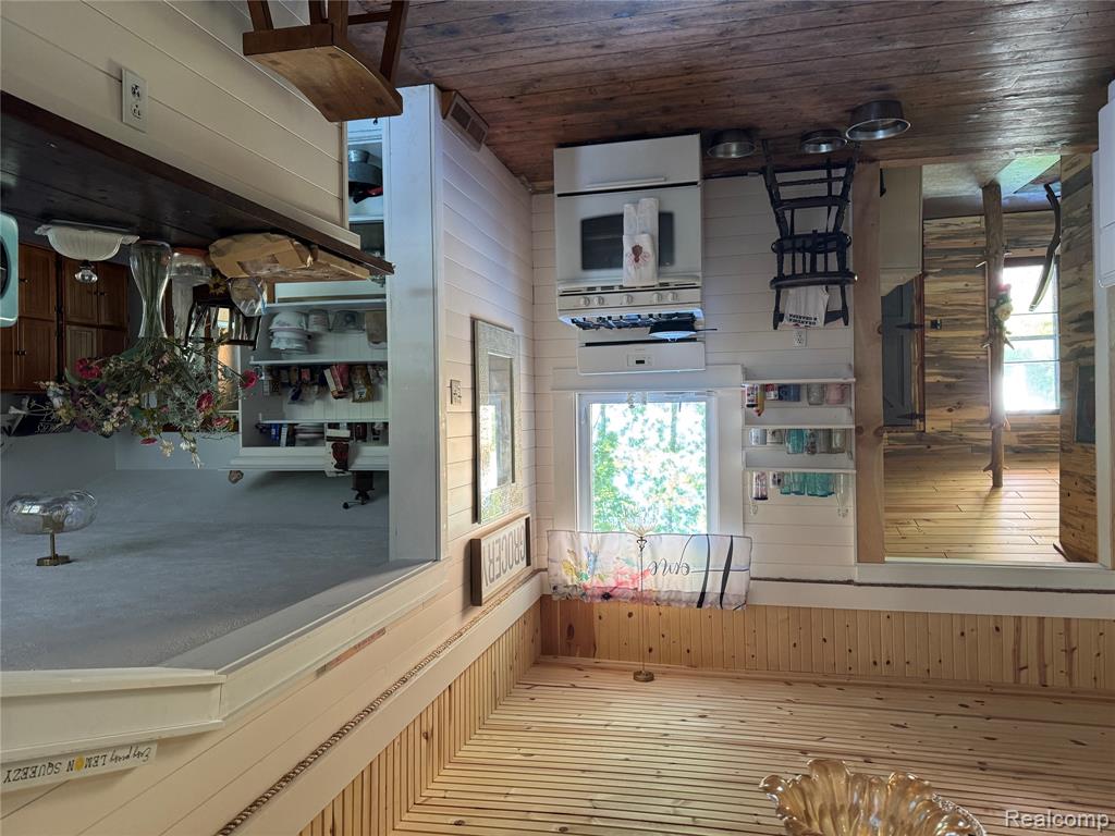6168 Lynd Road, Marlette, MI 48453 — Photo 8
