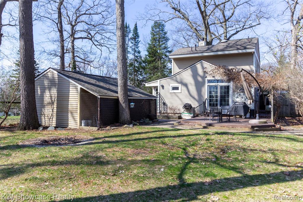 580 Elkinford Drive, White Lake, MI 48383 — Photo 59