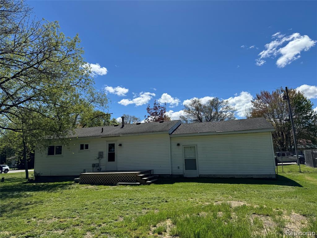 677 Amy Avenue, Traverse City, MI 49686 — Photo 10
