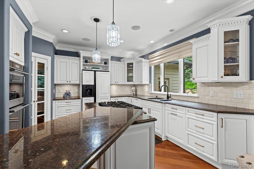 6246 Windemere Point, Brighton, MI 48116 — Photo 16