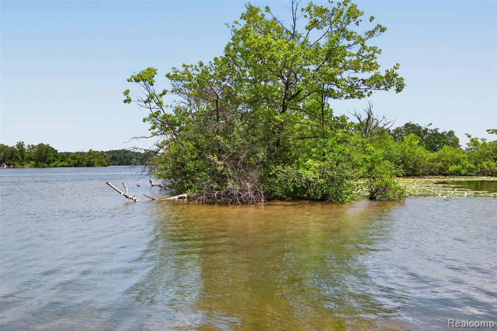 VAC Island on Pontiac Lake, White Lake, MI — front exterior