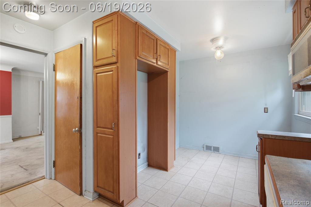 14154 Marion, Redford, MI 48239 — Photo 23