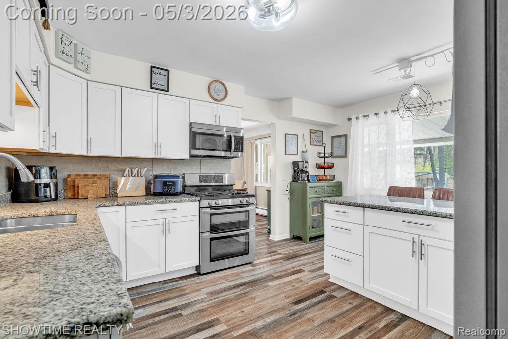 5211 Lakeshore Road, Fort Gratiot, MI 48059 — Photo 29
