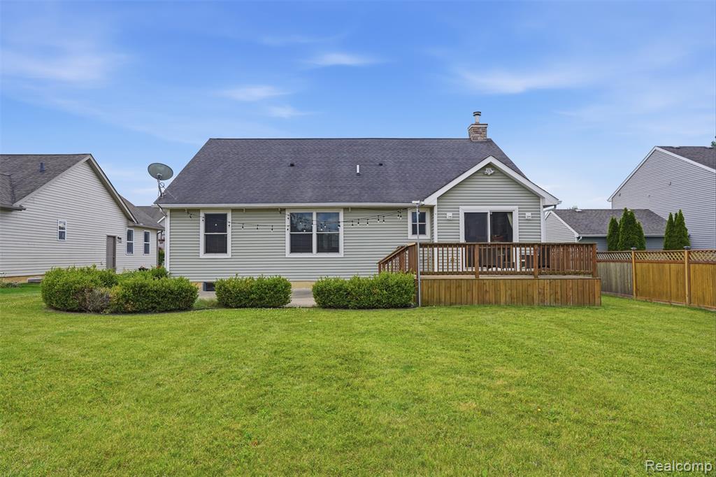 3477 Amber Oaks Drive, Howell, MI 48855 — Photo 32