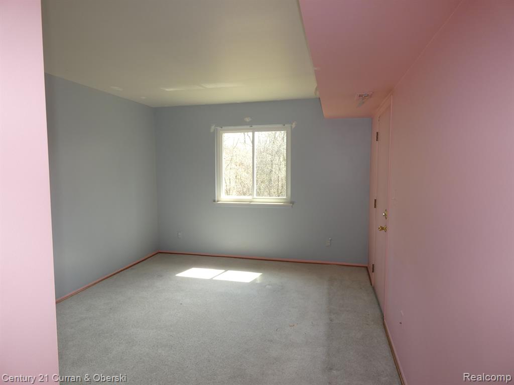 42563 PLYMOUTH HOLLOW Drive, Plymouth, MI 48170 — Photo 20