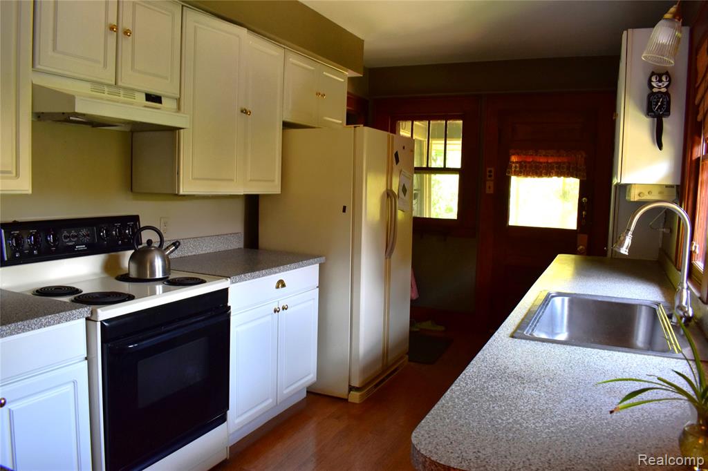 409 Englewood Avenue, Royal Oak, MI 48073 — Photo 8