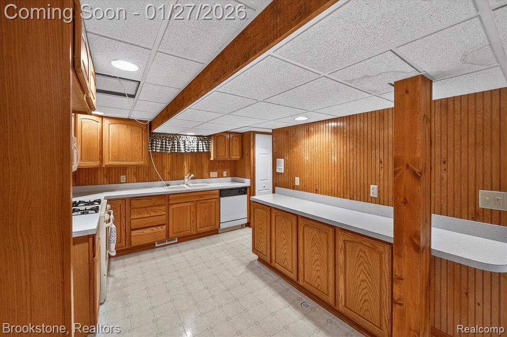 48686 French Creek Court, Utica, MI 48315 — Photo 39