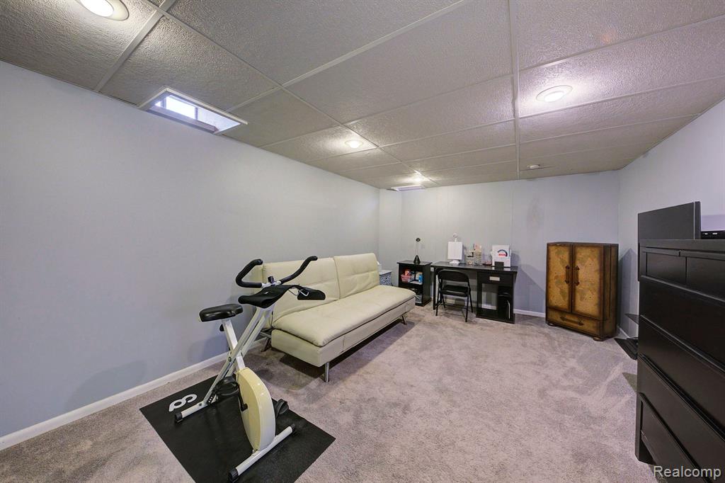 23535 N ROCKLEDGE, Novi, MI — Photo 21