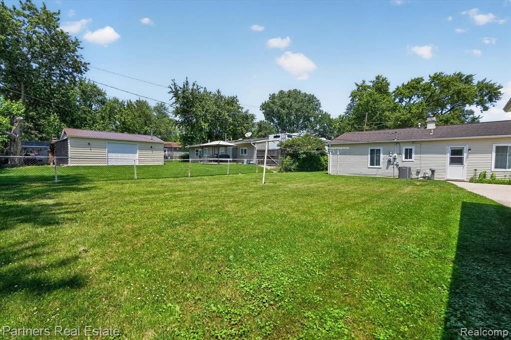 6134 Stephen, Brighton, MI 48116 — Photo 4