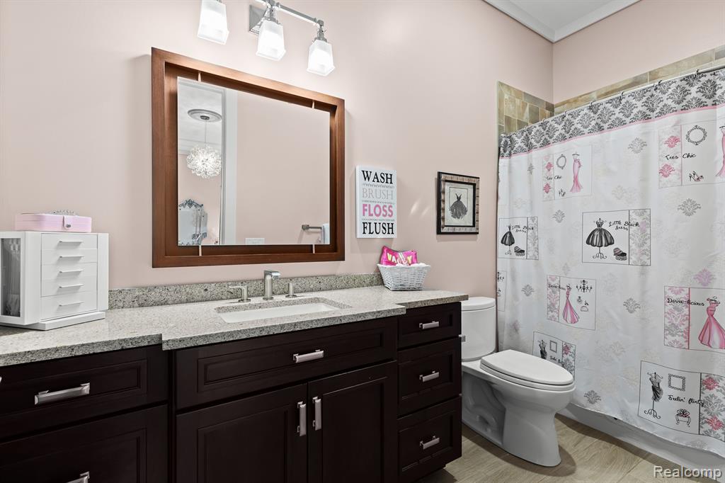 5744 WYNDAM Lane, Brighton, MI 48116 — Photo 25
