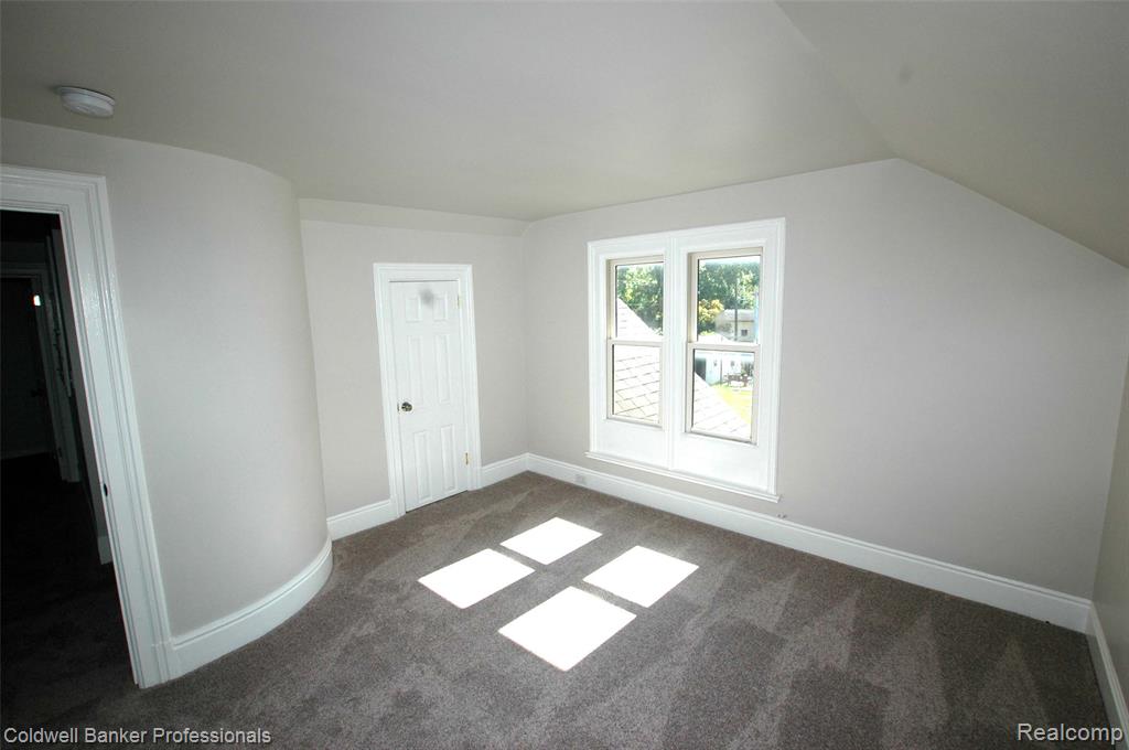 706 N Main Street, Lapeer, MI 48446 — Photo 18