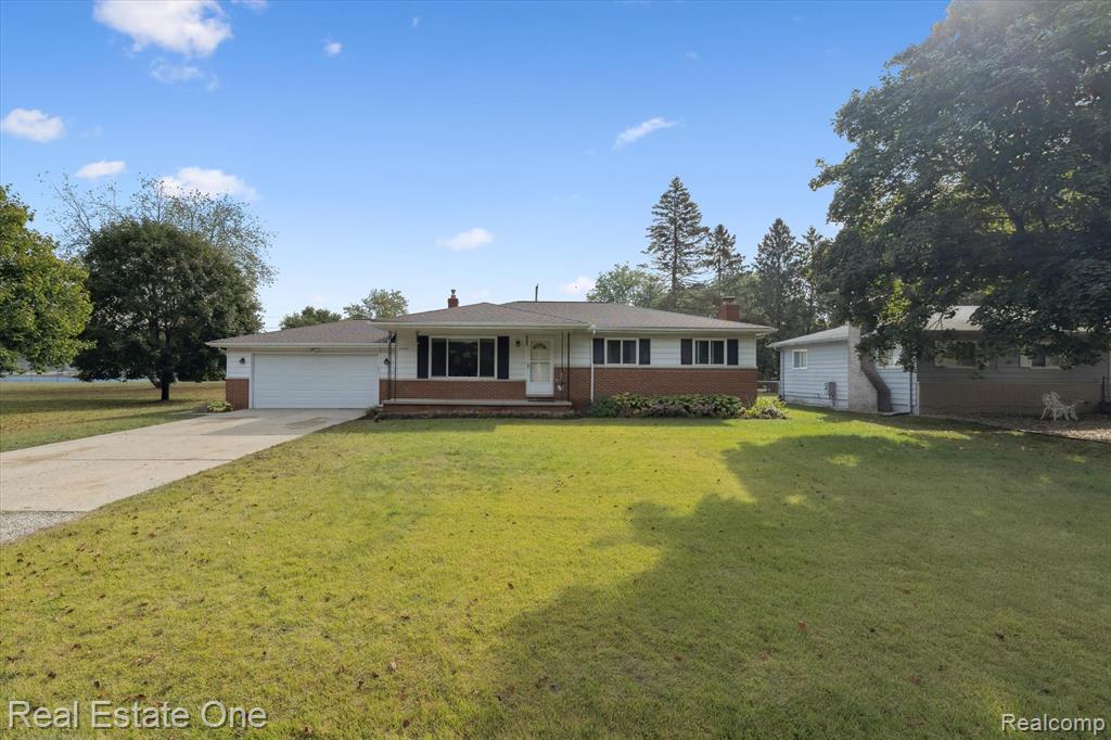 2436 Woodlawn Street, Wolverine Lake, MI 48390 — Photo 72