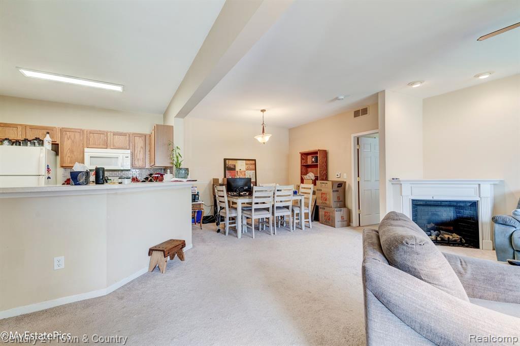 28104 CHESAPEAKE Circle, 334, Walled Lake, MI 48390 — Photo 10