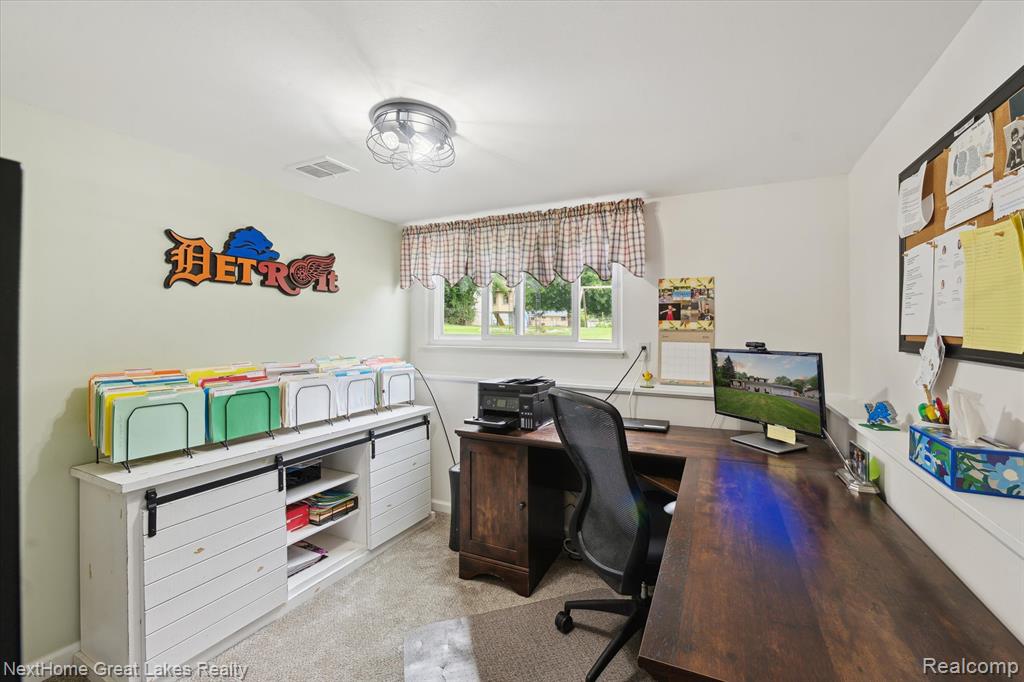 4098 Sam Snead Drive, Flint, MI 48506 — Photo 30