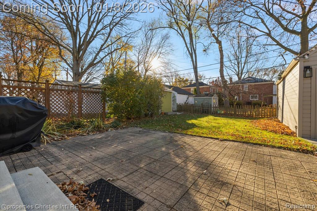 13365 Winchester Avenue, Huntington Woods, MI — Photo 43