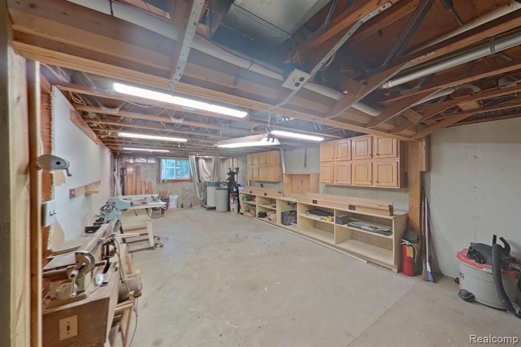 6523 ELLINWOOD Drive, White Lake, MI 48383 — Photo 37