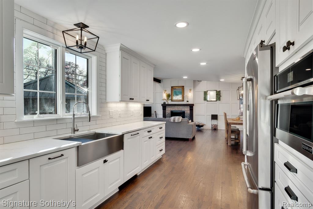 824 Wimbleton Drive, Birmingham, MI 48009 — Photo 11