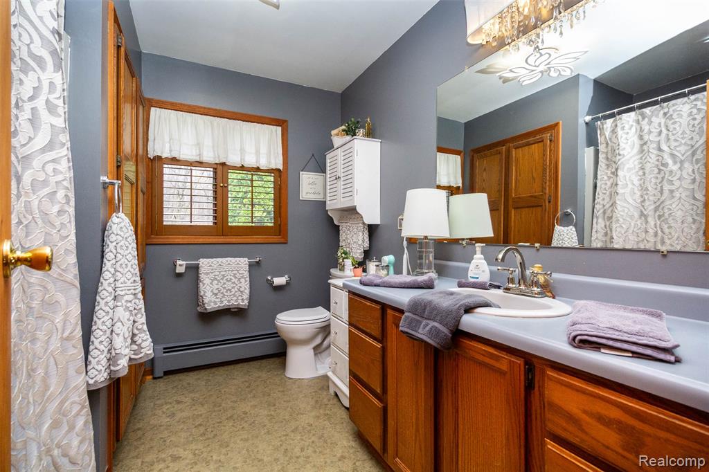5327 Fern Drive, Fenton, MI 48430 — Photo 28