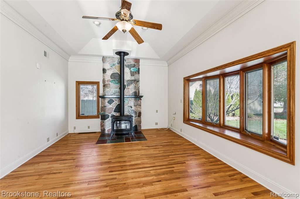 614 S East Street, Fenton, MI 48430 — Photo 10