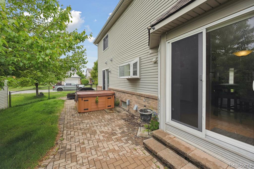 7366 MEADOW Lane, Ypsilanti, MI 48197 — Photo 41