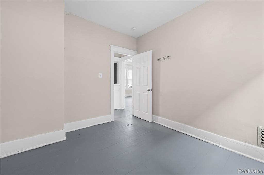 591 Hague Street, Detroit, MI 48202 — Photo 15