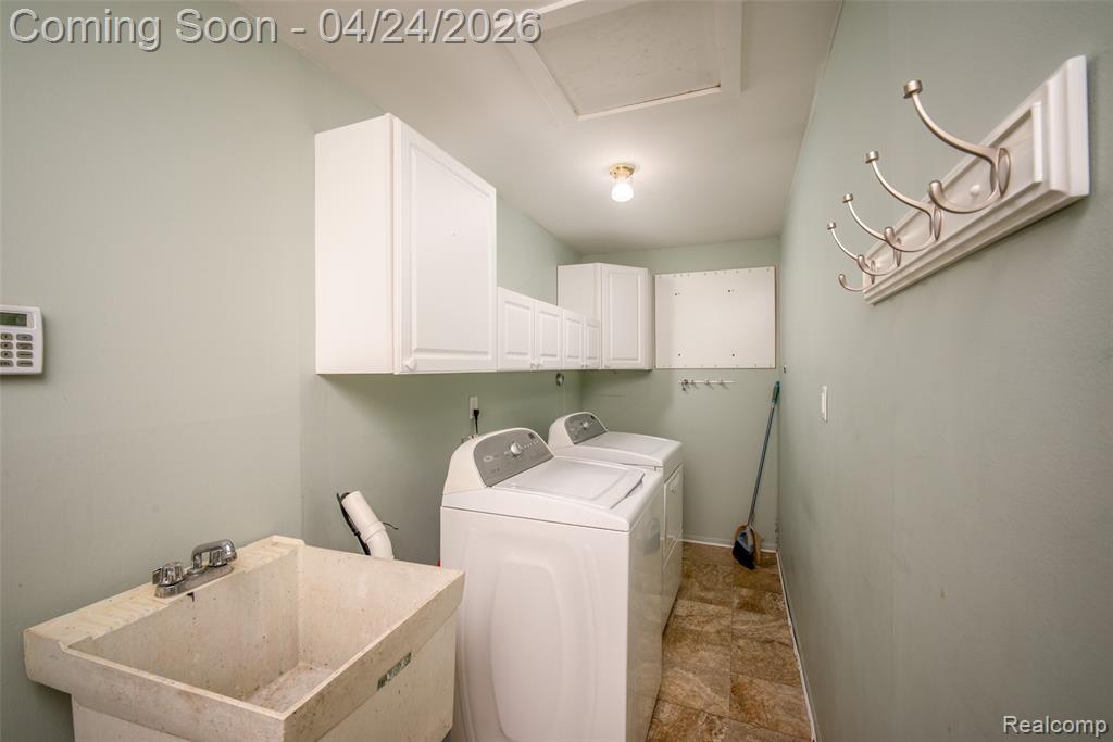44829 Erin Drive, Plymouth, MI 48170 — Photo 11