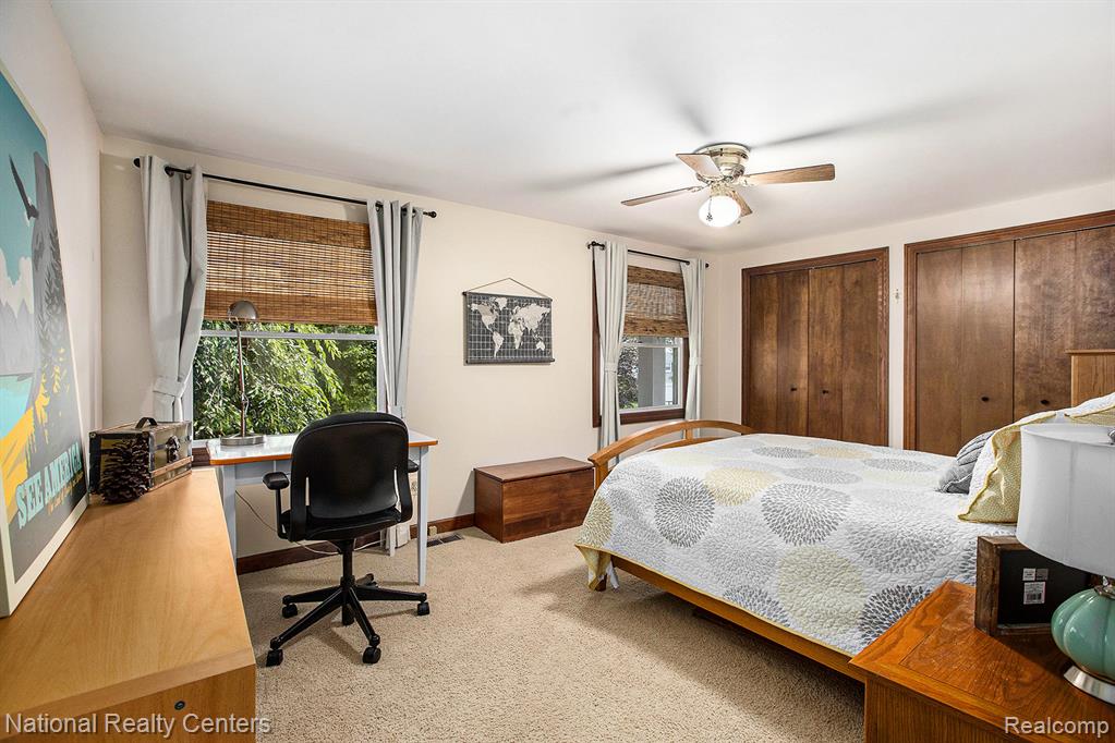 8979 Woodberry Road Road, Plymouth, MI 48170 — Photo 18
