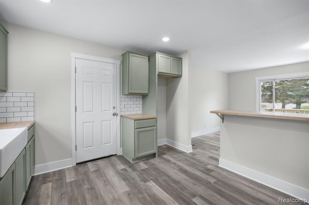 7335 N ELMS Road, Flushing, MI 48433 — Photo 5