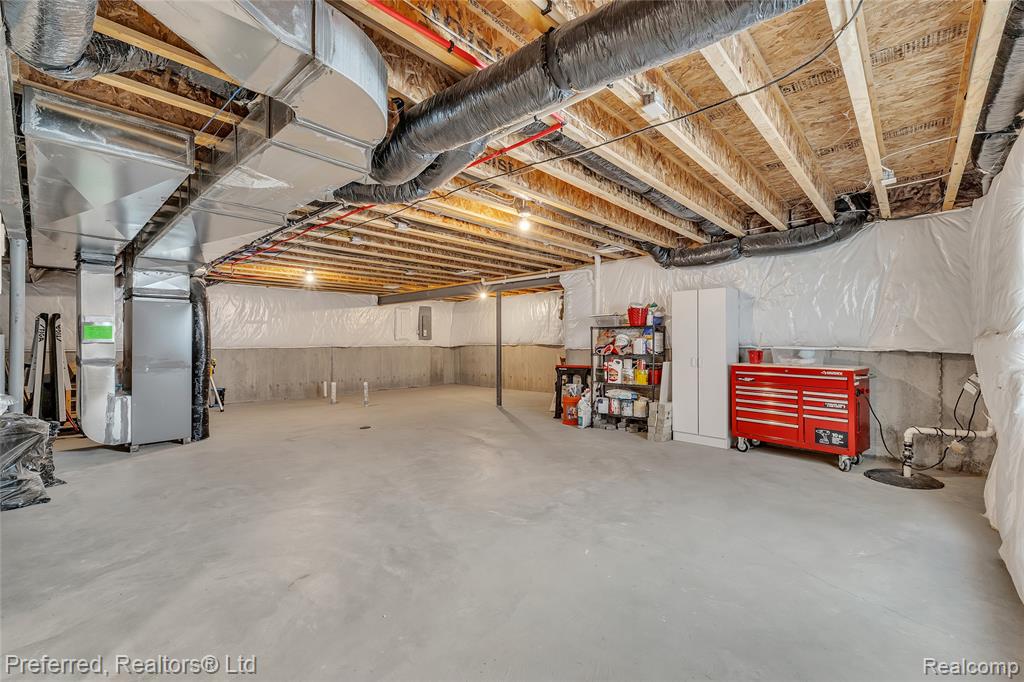 49720 Shoreline Drive, Canton, MI 48187 — Photo 56