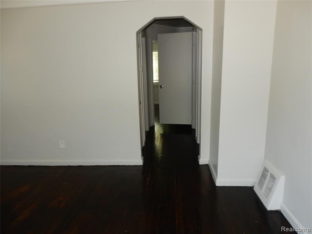6782 Evergreen Avenue, Detroit, MI 48228 — Photo 3