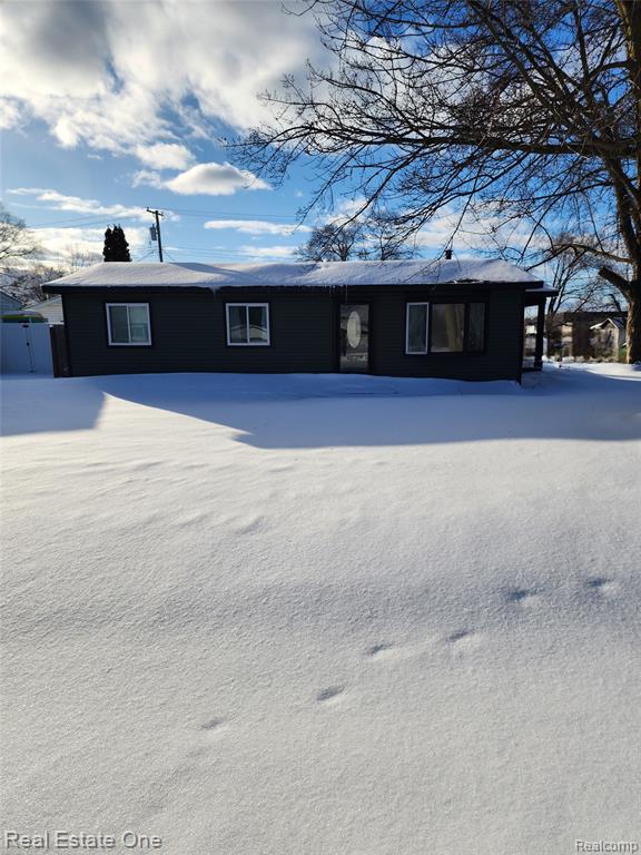 47585 Greenview Road, Shelby Twp, MI 48317