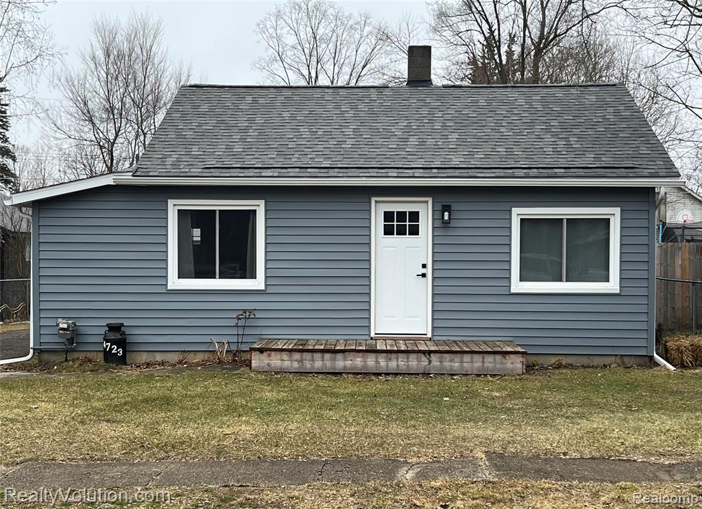 4723 4th Street, Columbiaville, MI 48421 — front exterior