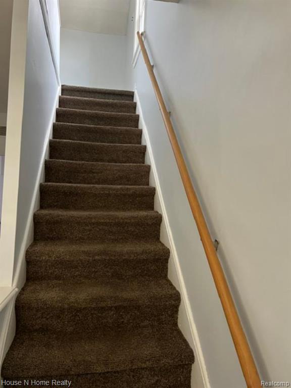 50 W Milton Avenue, Hazel Park, MI 48030 — Photo 13