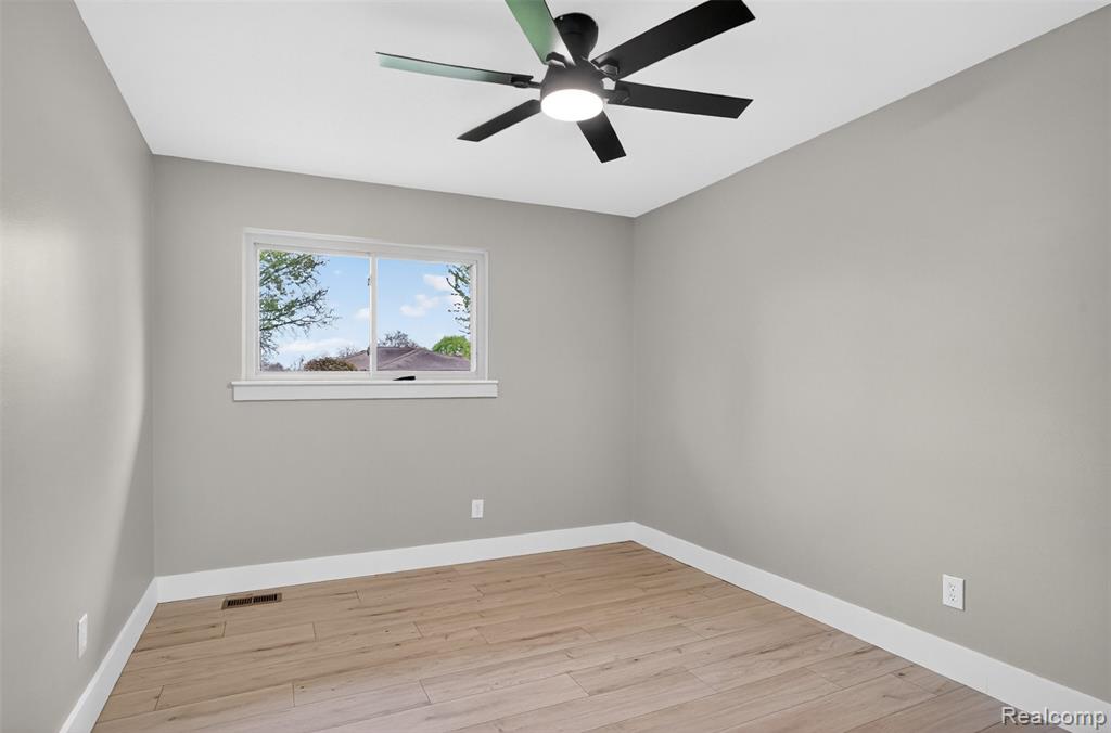 41851 Vanderbilt Drive, Sterling Heights, MI 48313 — Photo 15