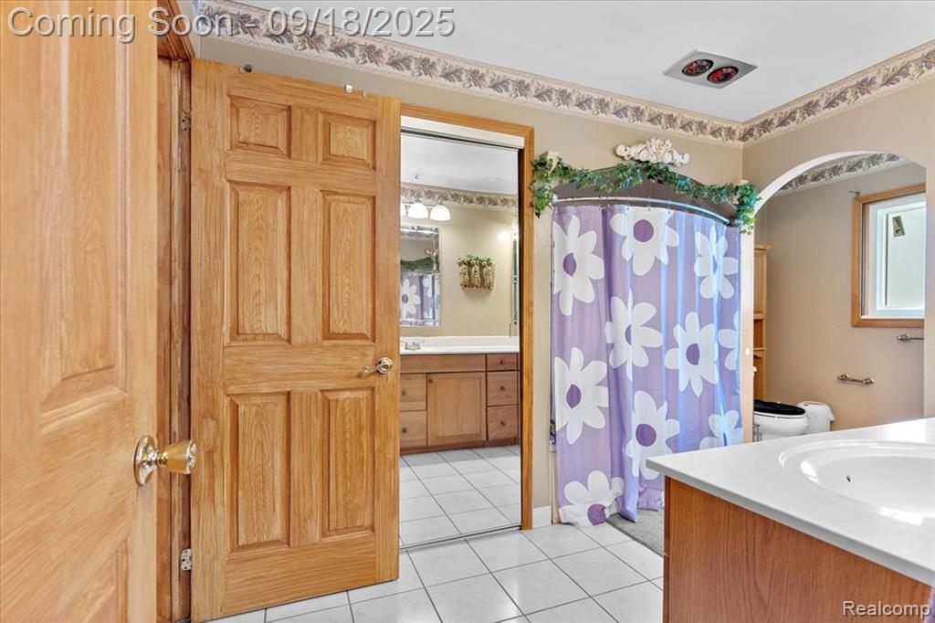21946 Camille Court, Woodhaven, MI 48183 — Photo 20