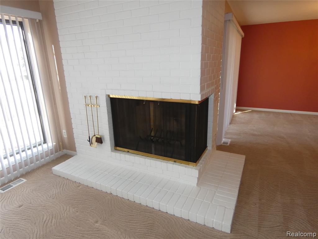 7122 Pebble Park Drive, West Bloomfield, MI — Photo 33